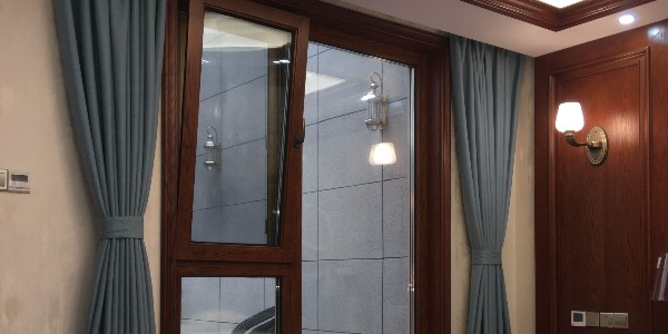 戰略轉型節能鋁包木門窗廠家擁有無限未來