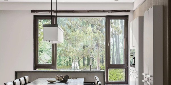 哪個廠家的鋁包木門窗好，價格怎么樣