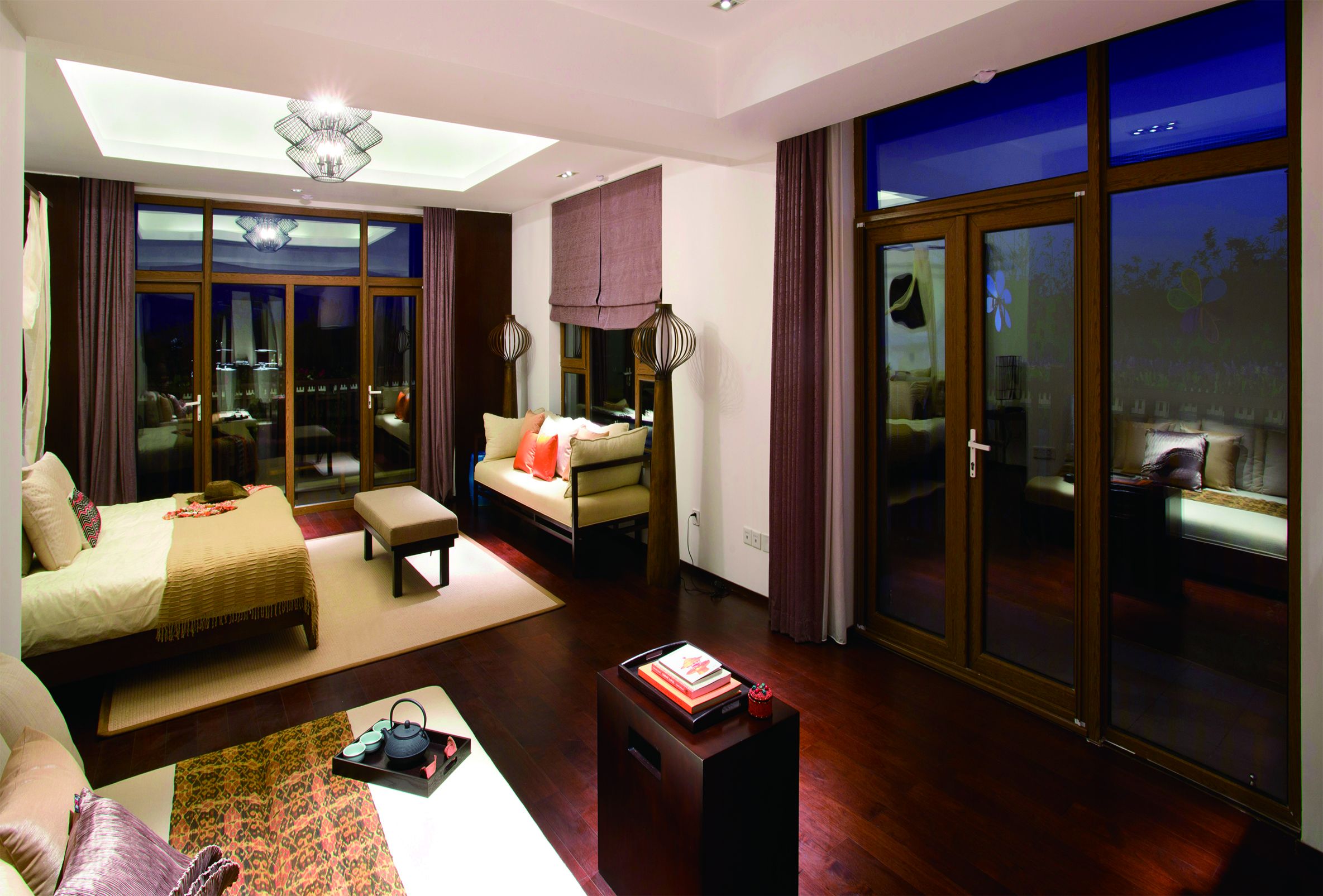 鋁包木陽(yáng)臺(tái)移門